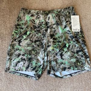NWT Lululemon Men’s Pacebreaker 9” Lined Short XL